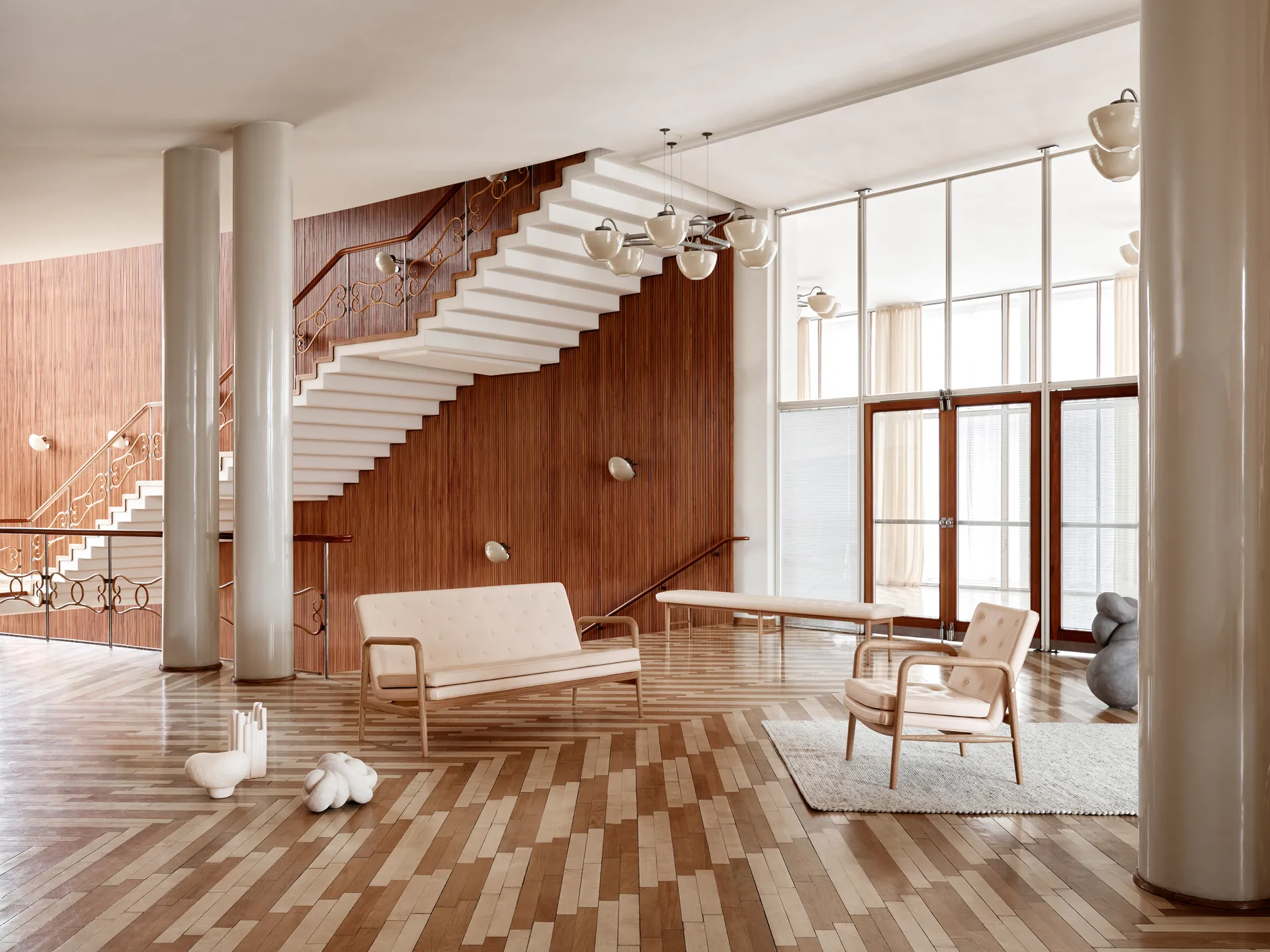 VLA77 Foyer sofa, Oljebehandlet eik-sif 90 lær Carl Hansen & Søn