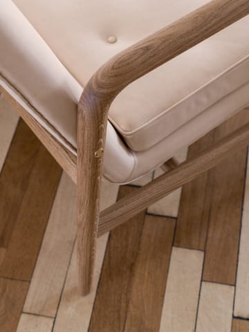 VLA77 Foyer sofa - Oljebehandlet eik-sif 90 lær - Carl Hansen & Søn
