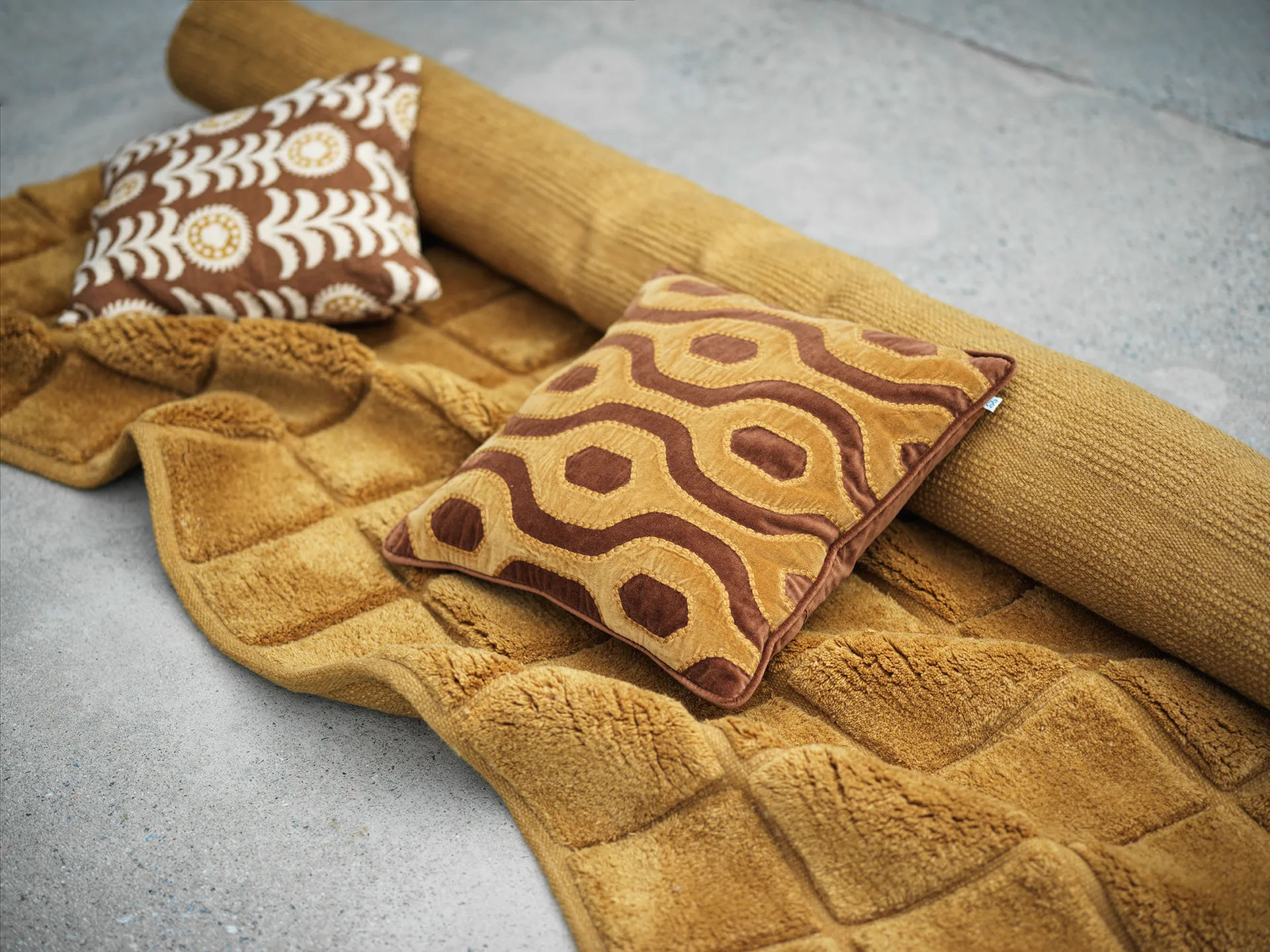 Loha teppe 177 x 239 cm, Masala yellow Chhatwal & Jonsson