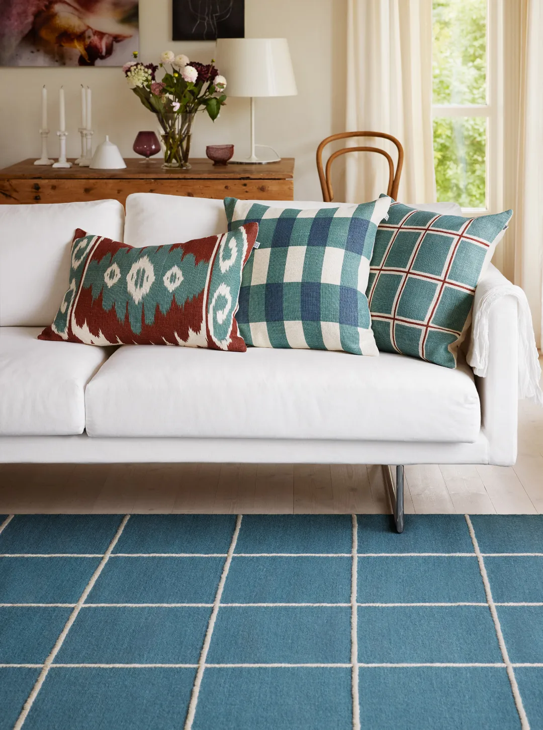 Milan teppe, Heaven blue-off white, 180x270 cm Chhatwal & Jonsson