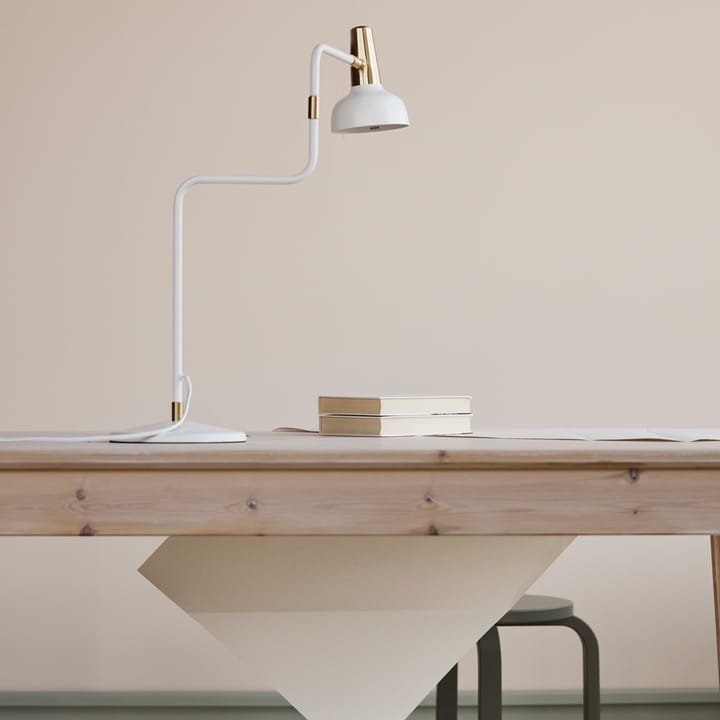 Ray bordlampe, Hvit, nikkeldetaljer CO Bankeryd