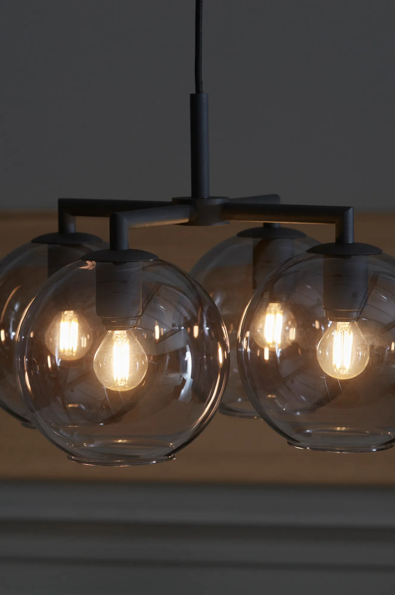 Ture pendel 30 cm, Svart-røykfarget glass CO Bankeryd