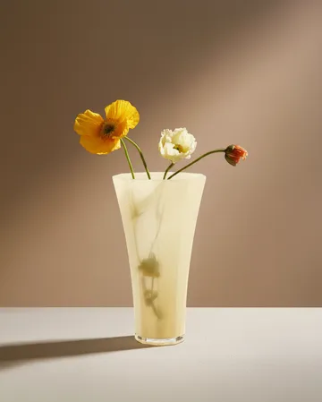 Liliané vase 18 cm - Butter yellow - Cooee Design