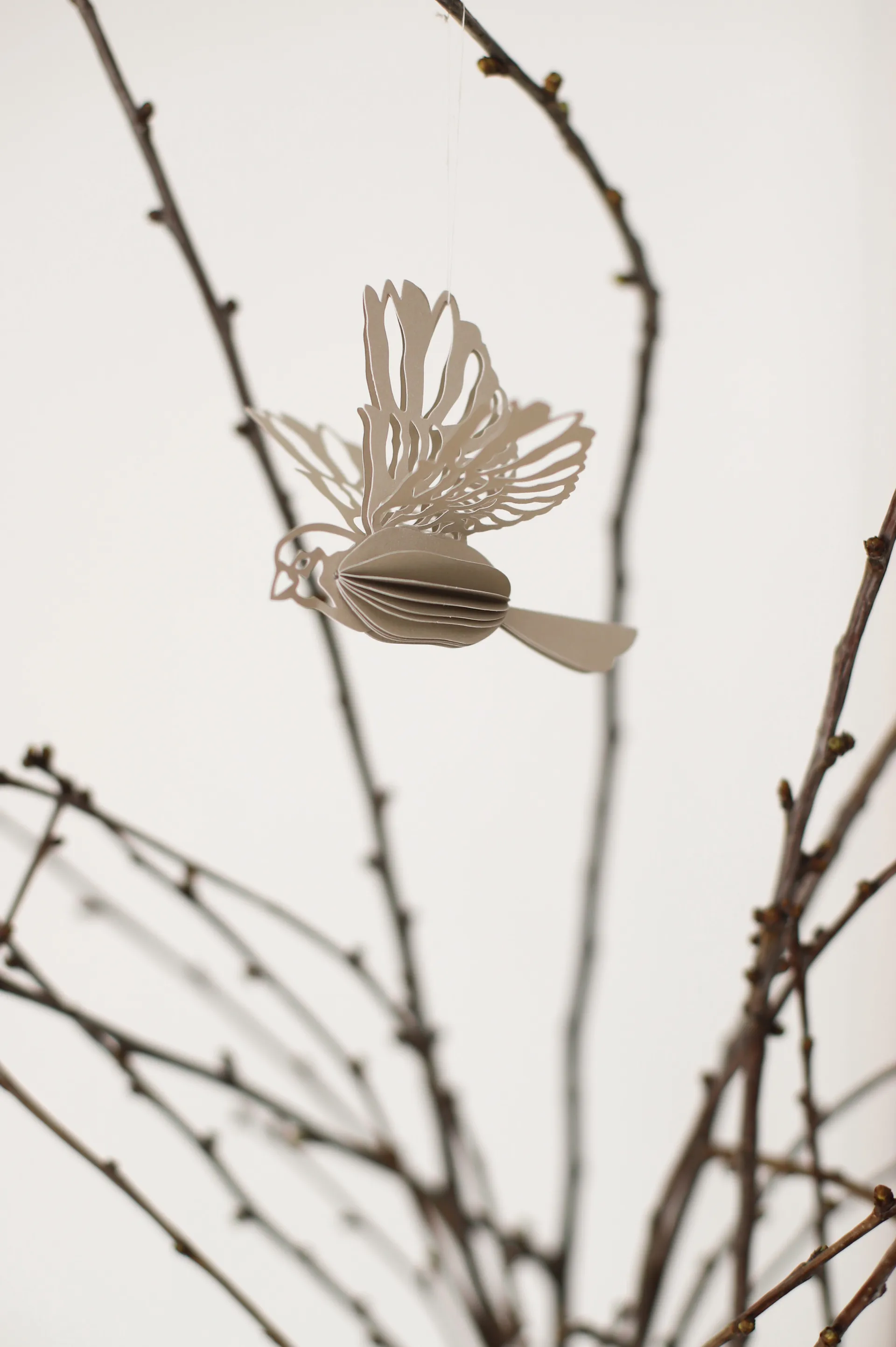 Paper bird hengende dekorasjon 2-pakn., Sand Cooee Design