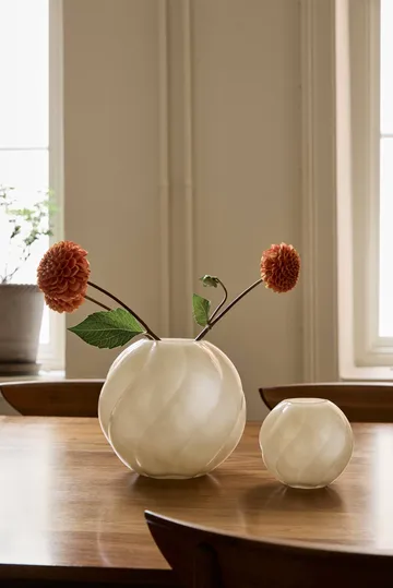 Twist Ball vase 12 cm - Butter yellow - Cooee Design