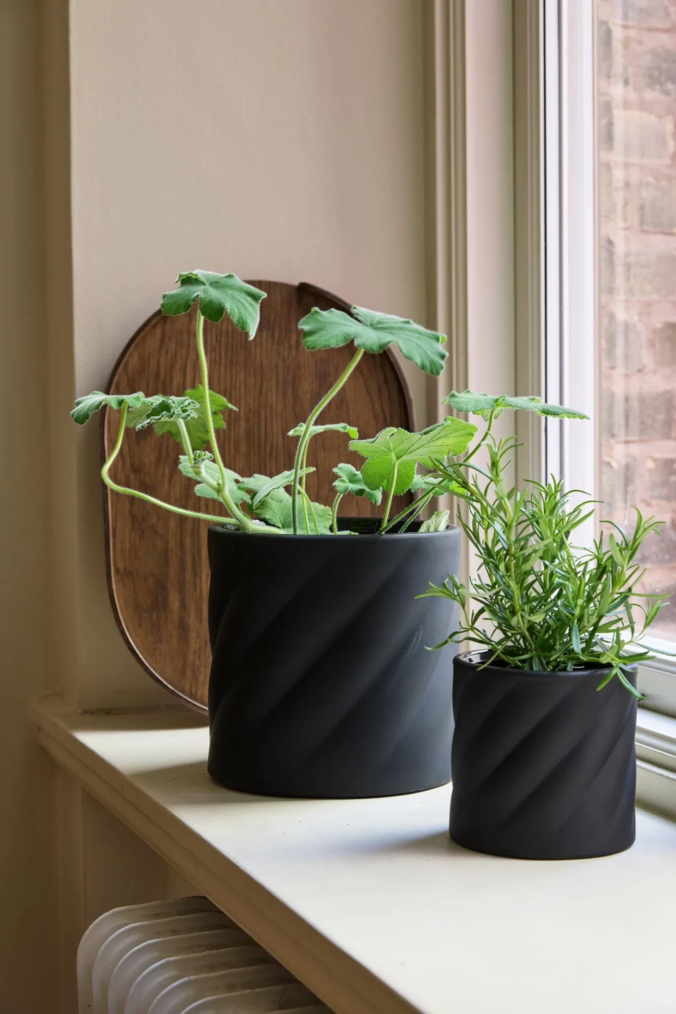 Twist blomsterpotte, Black, medium Ø19 cm Cooee Design
