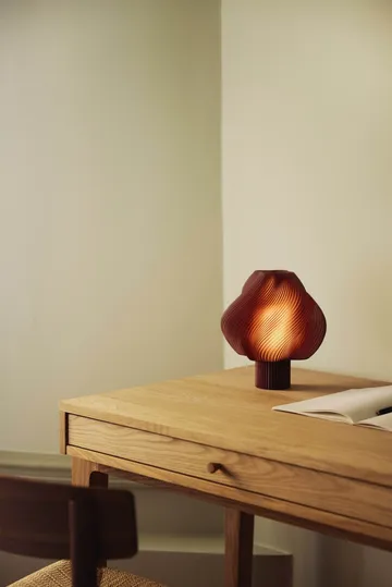 Soft Serve portabel bordlampe - Cherry, 23 cm - Crème Atelier