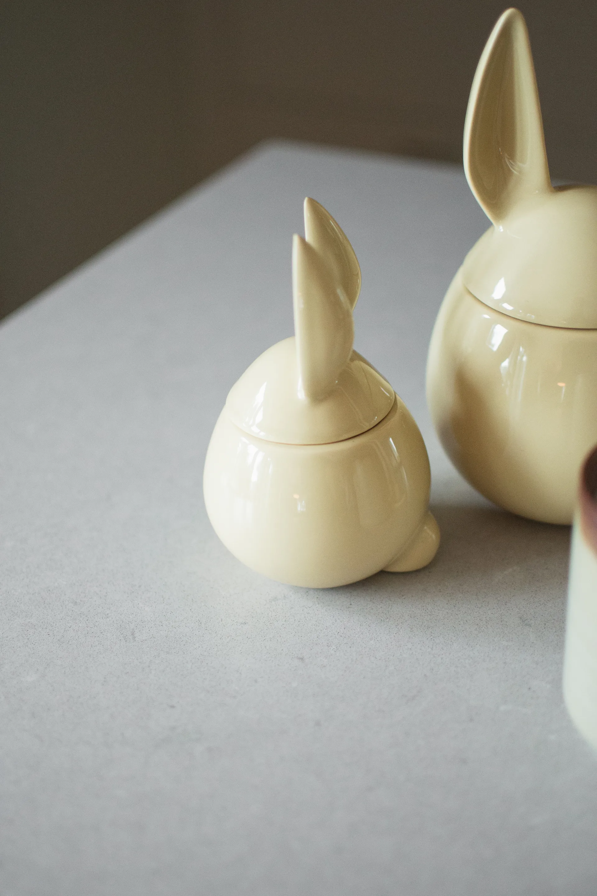 DBKD Eating Rabbit, bolle liten, Shiny yellow DBKD