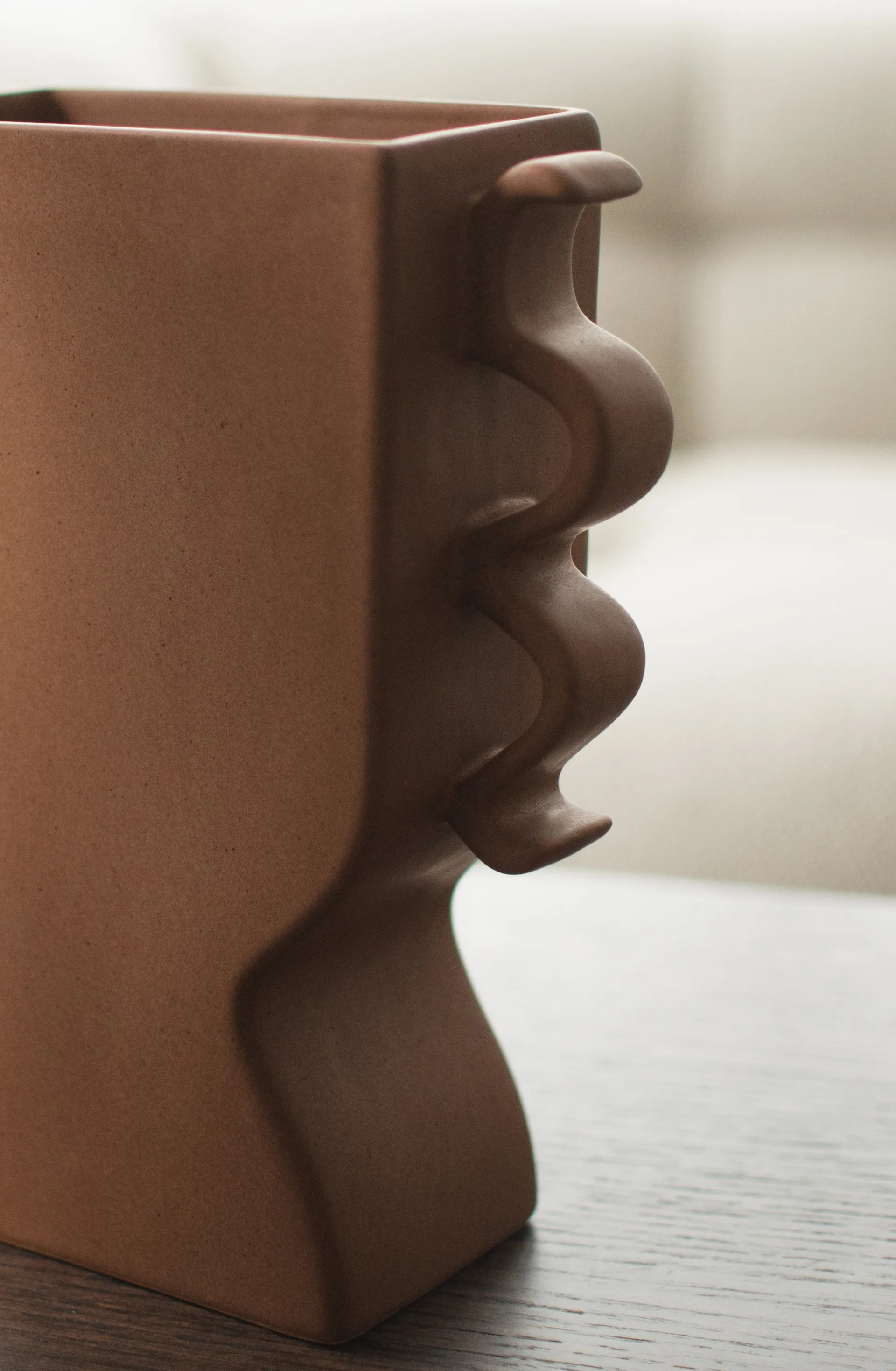 Flat vase 33 cm, Brown DBKD