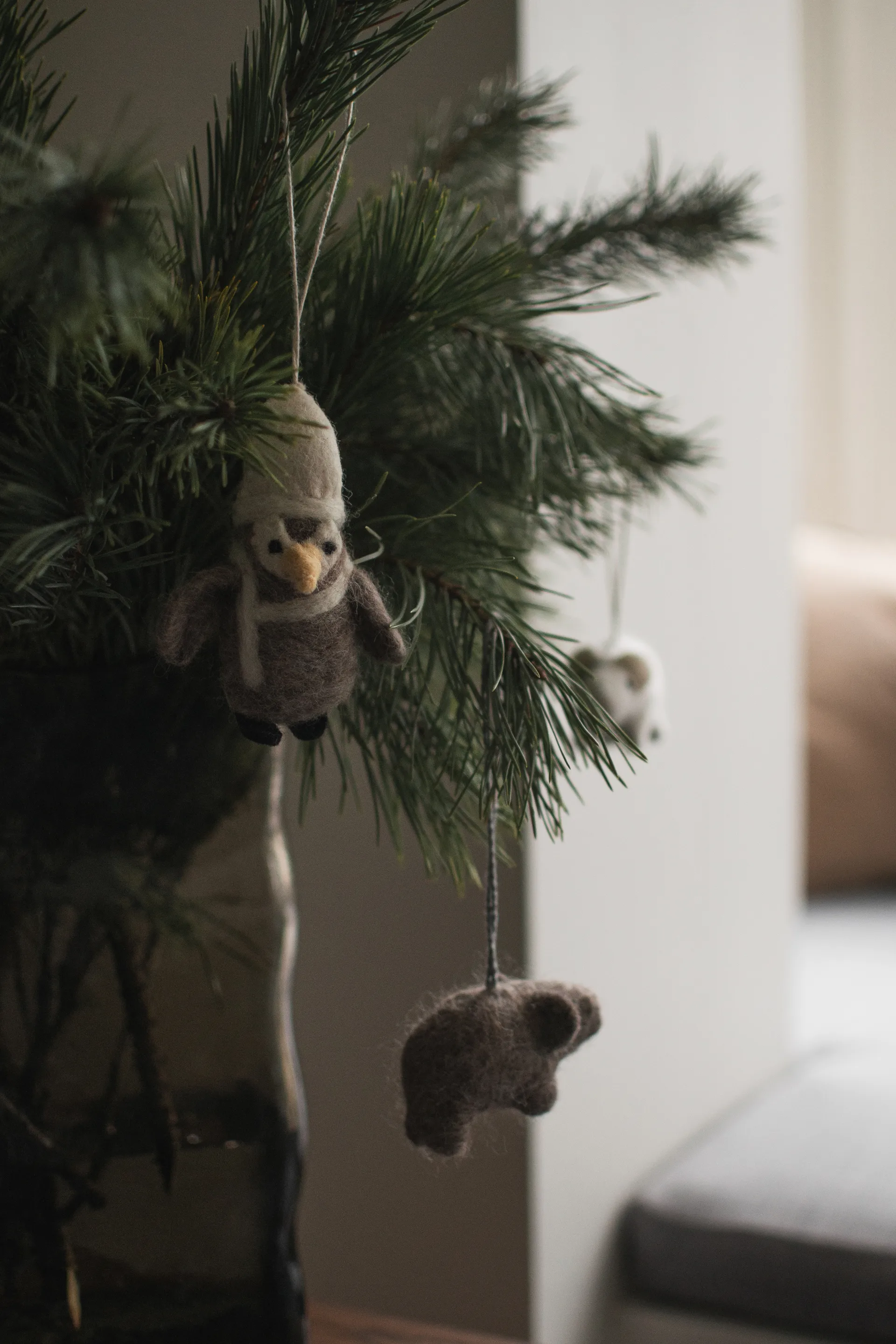 Hengende pingvin dekorasjonshengende, Beige-white DBKD