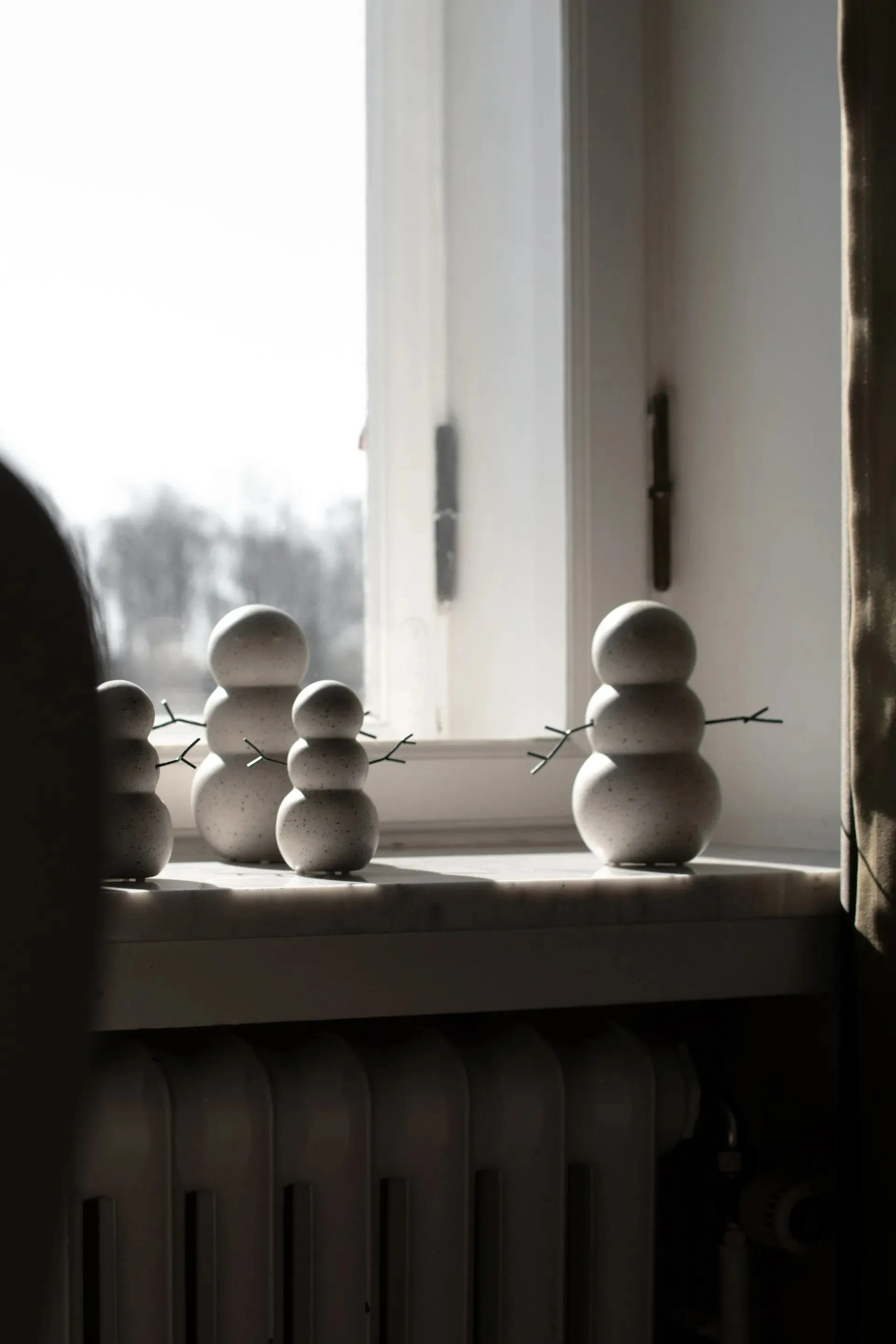 Snowman juledekorasjon 11 cm, Mole dot DBKD