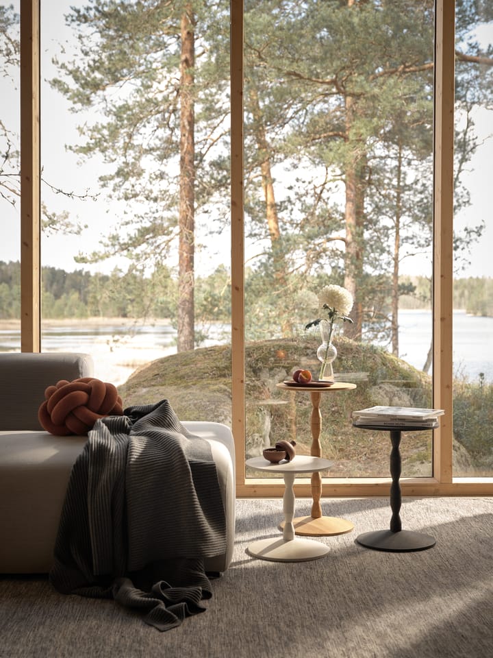 Pedestal bord Ø 31 x 67,5 cm, Stained white grey Design House Stockholm