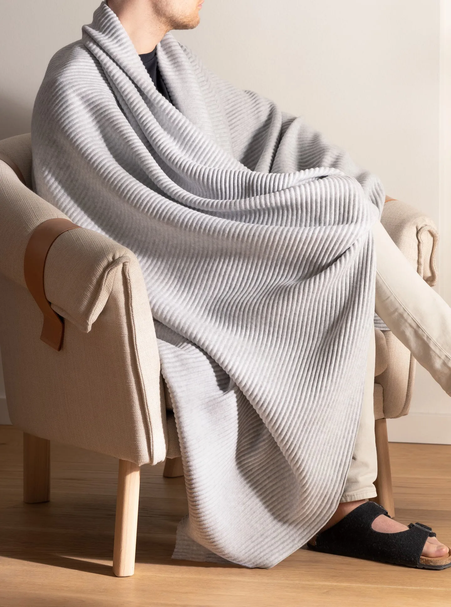 Pleece pledd 140 x 170 cm, Lysegrå Design House Stockholm