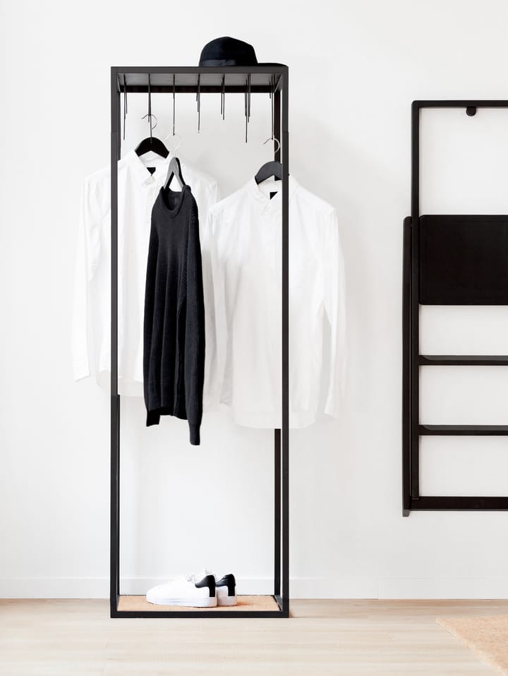 Step Gardintrapp, Sort lakkert Design House Stockholm