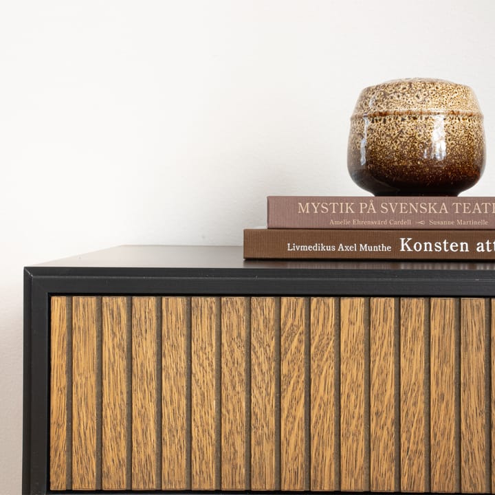 Line kommode, walnut/black, 3 skuffer, svarte metallben Englesson