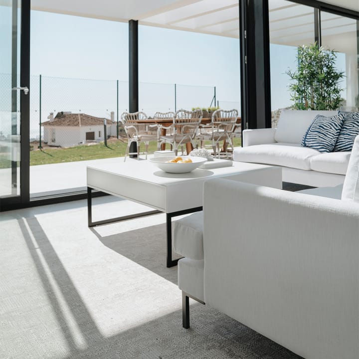 Line sofabord 100x100 cm, Walnut/white, kromben Englesson