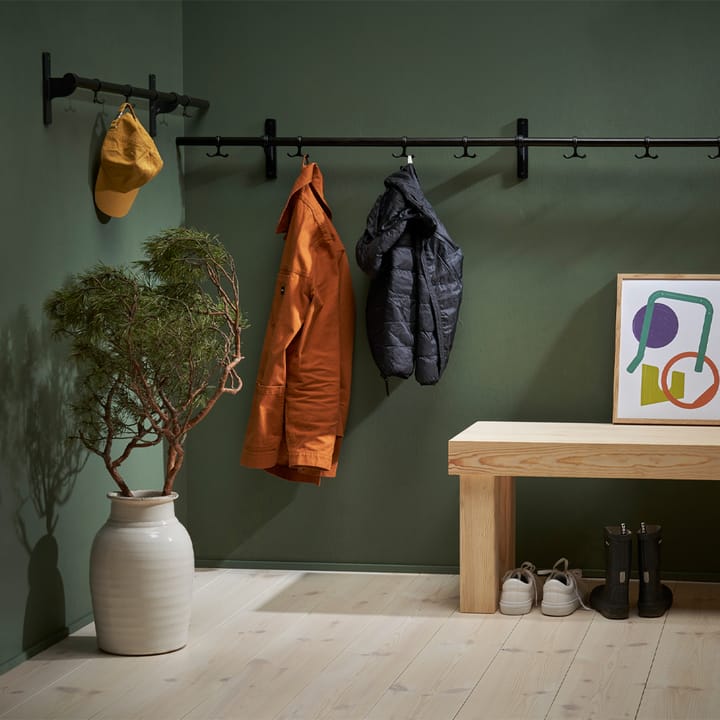 Nostalgi knaggrekke, Valnøtt, aluminiumsstativ Essem Design