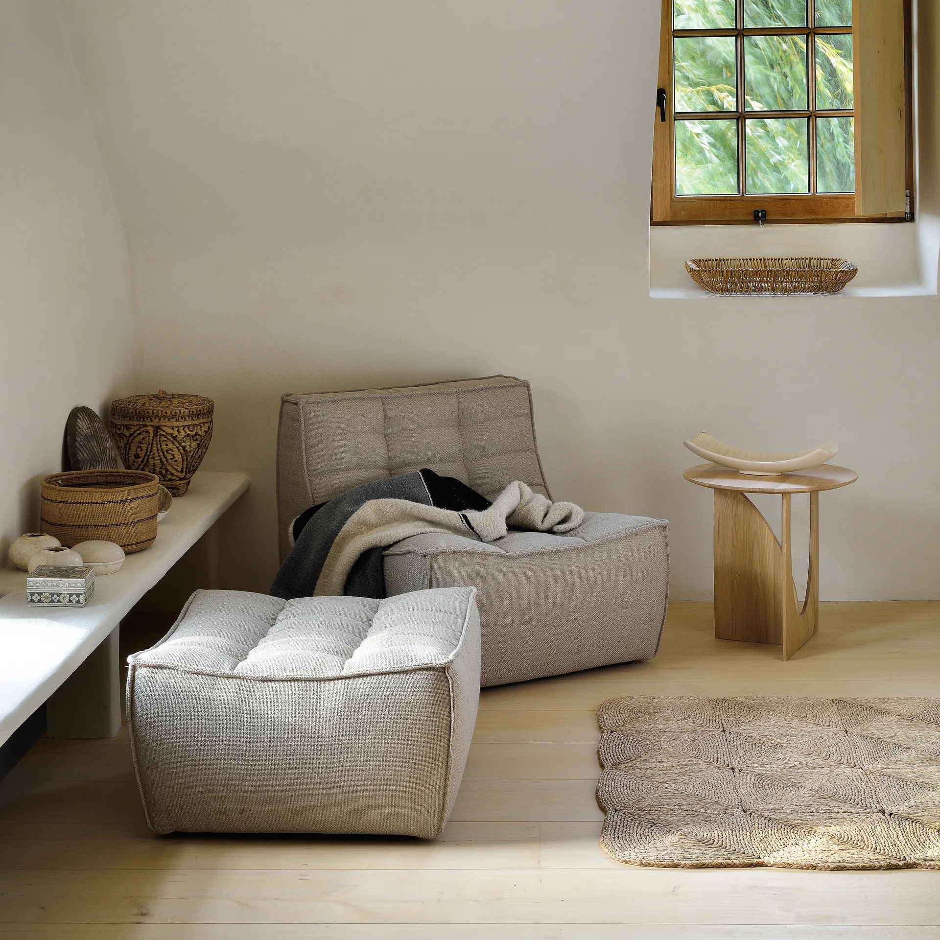 N701 lenestol, Stoff beige Ethnicraft