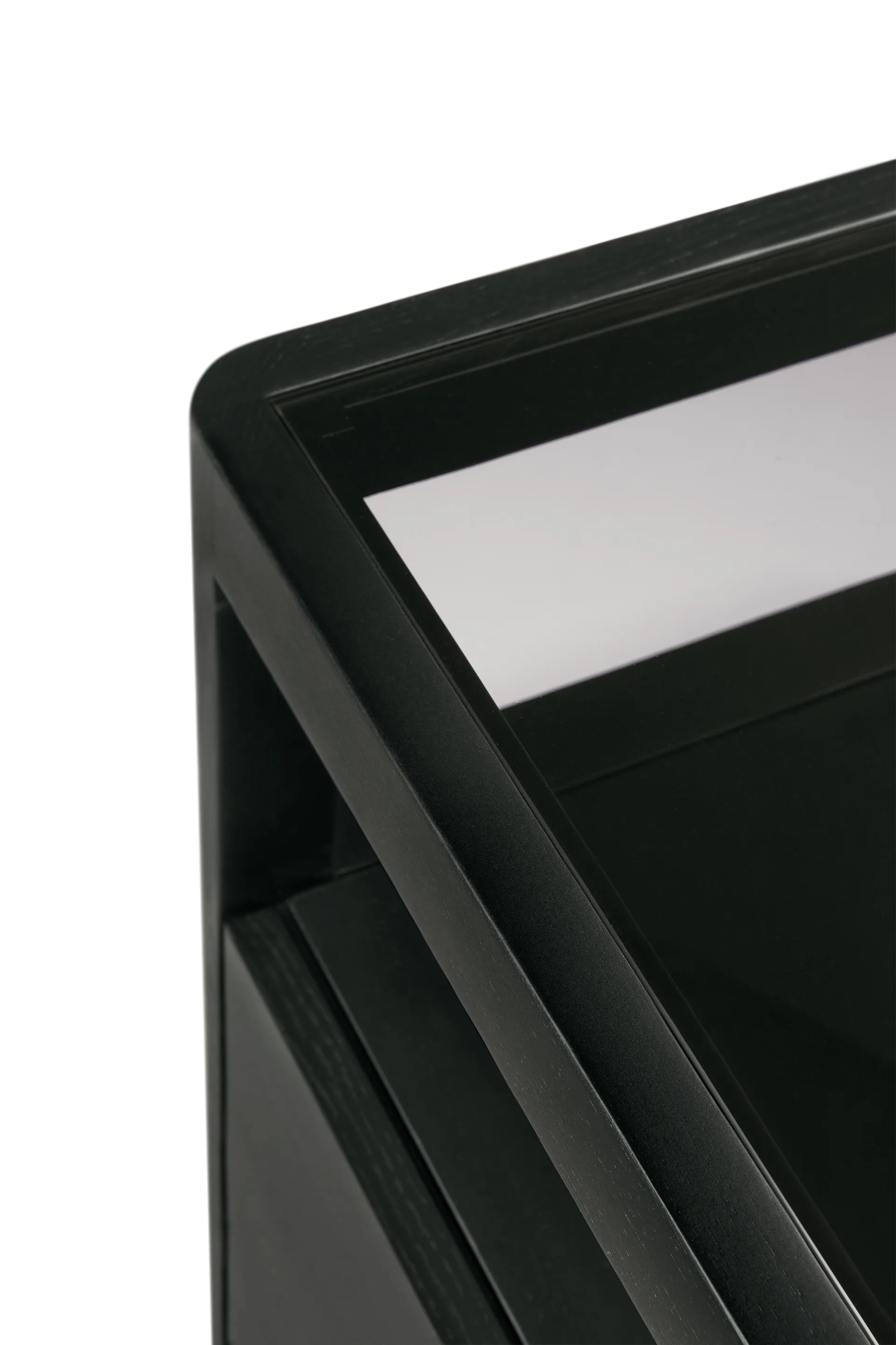 Spindle kommode, Svartlakkert eik, 4 skuffer Ethnicraft