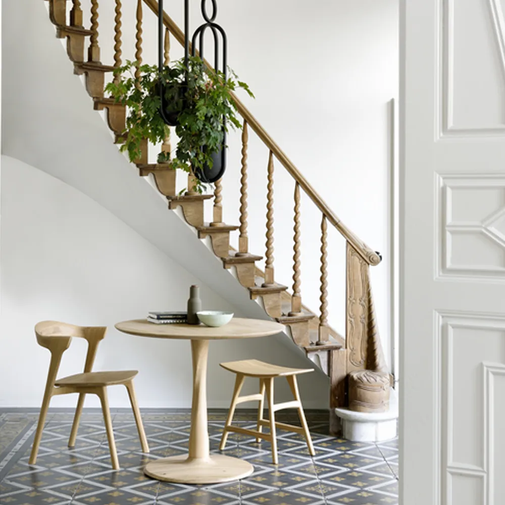 Torsion spisebord, Svartbeiset eik, Ø70 cm Ethnicraft