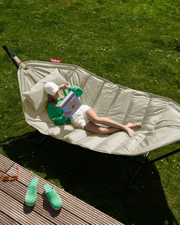 Headdemock hengekøye - Cream, inkl. stativ svart + nakkpute - Fatboy