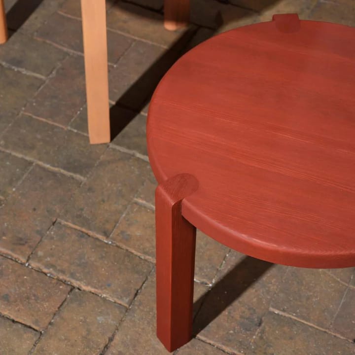 D108 Ragnesminde sofabord Ø48 cm, Karminrød FDB Møbler