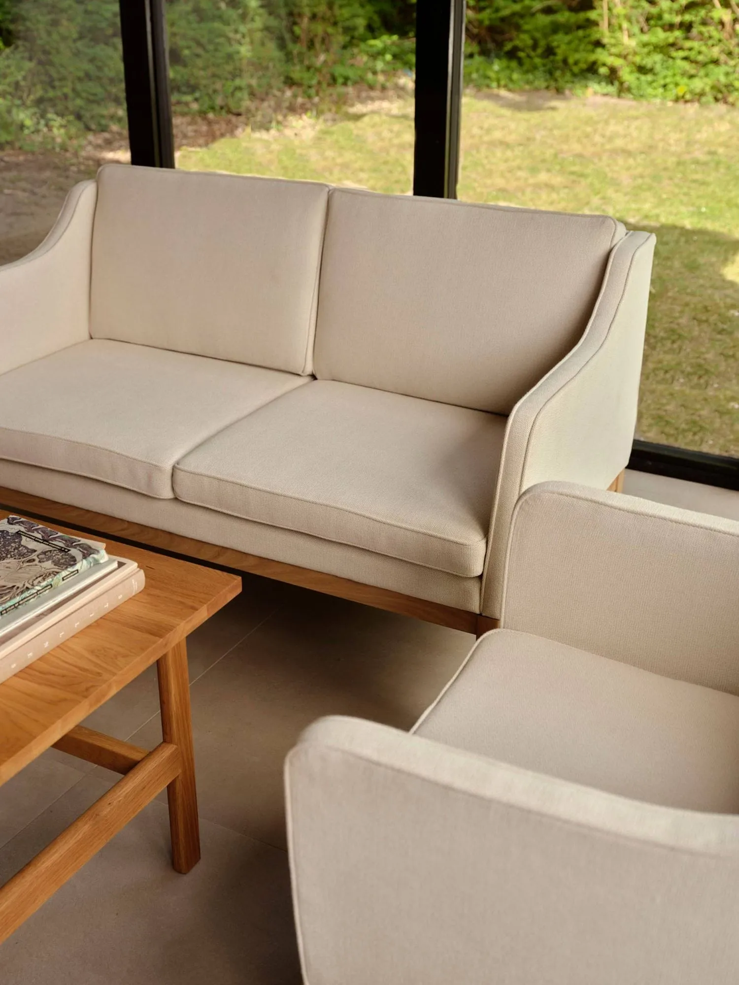 L46 MK155 easy chair karmstol , Lakkert eik-stoff beige FDB Møbler