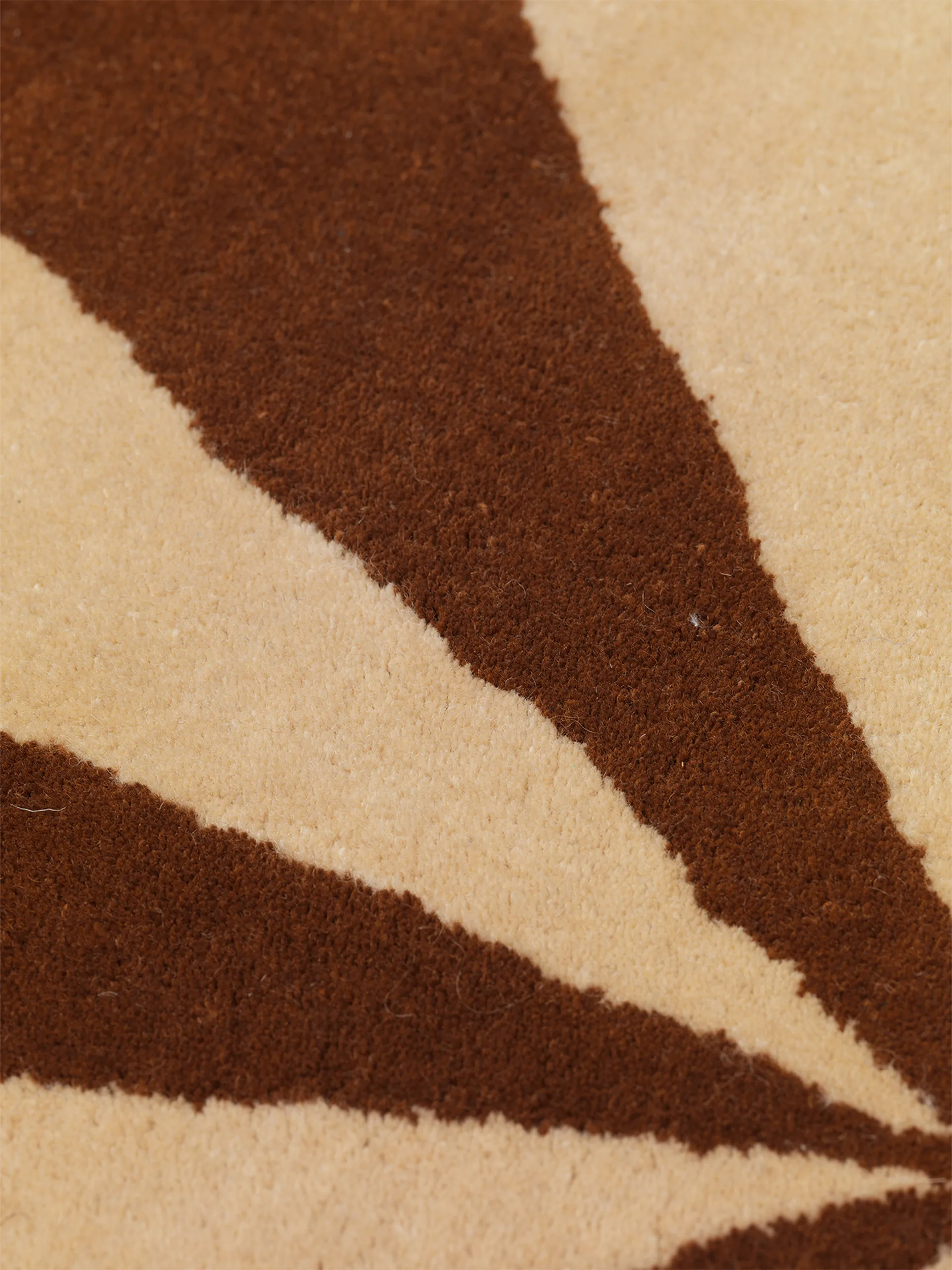 Arch håndtuftet teppe Ø 130 cm, Dark brick-Off-white Ferm Living