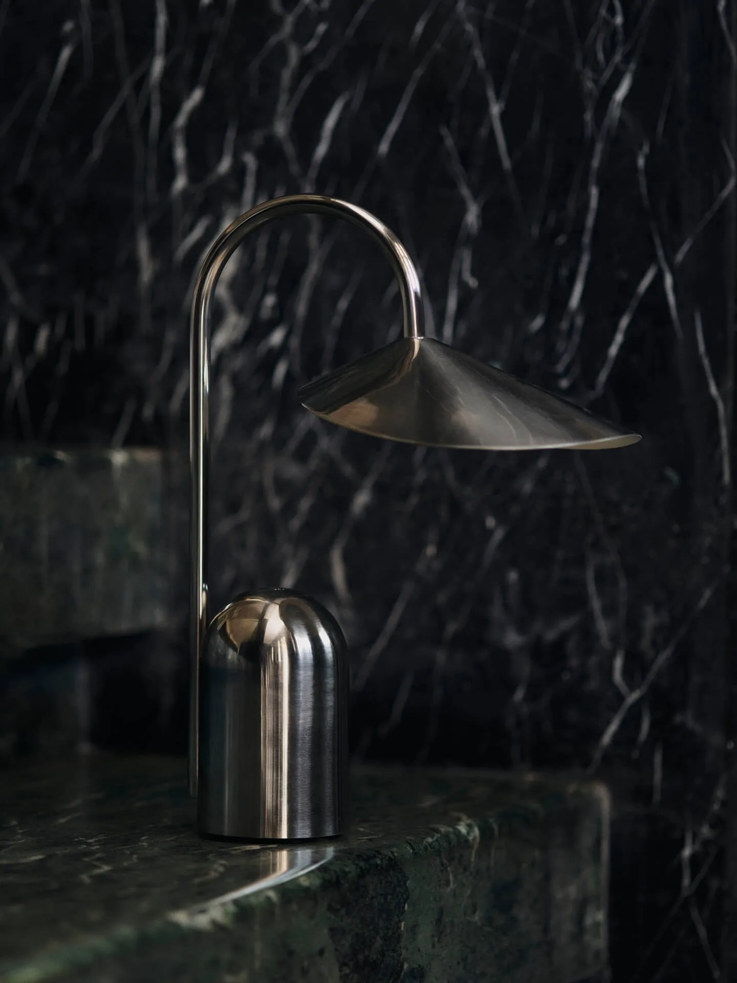 Arum bærbar lampe, Stainless steel Ferm Living