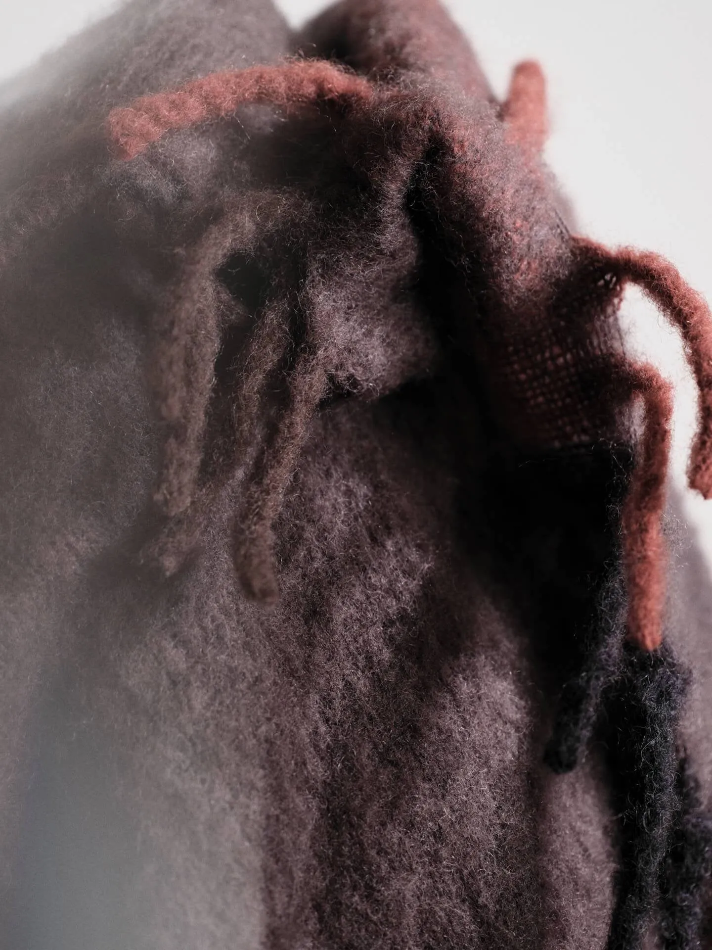 Blur mohair pledd, Dark chocolate-oxide red, 130x170 cm Ferm Living