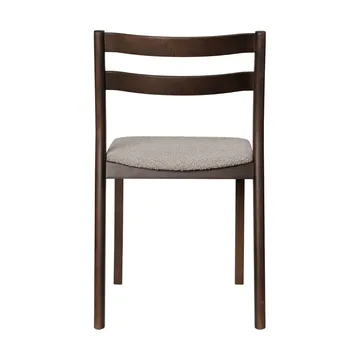 Boda stol - Polstret sete rugged bouclé, mørkbeiset eik-natural - Ferm Living