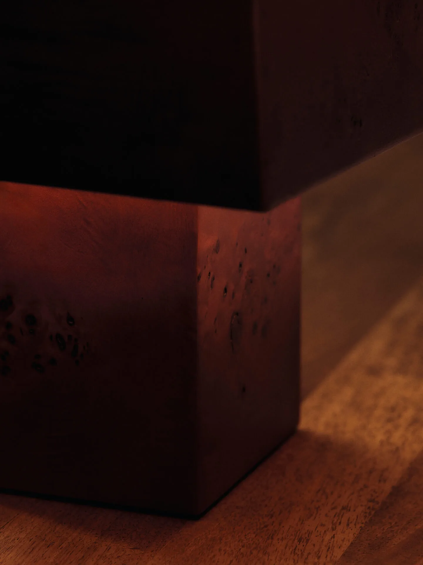 Burl bordlampe 33 cm, Dark stained burl Ferm Living