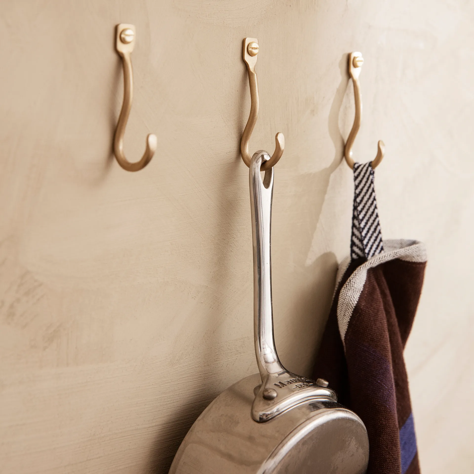 Curvature knagg 3-pakning, Messing Ferm Living