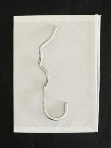 Curvature knagg enkel - Stainless steel - Ferm Living