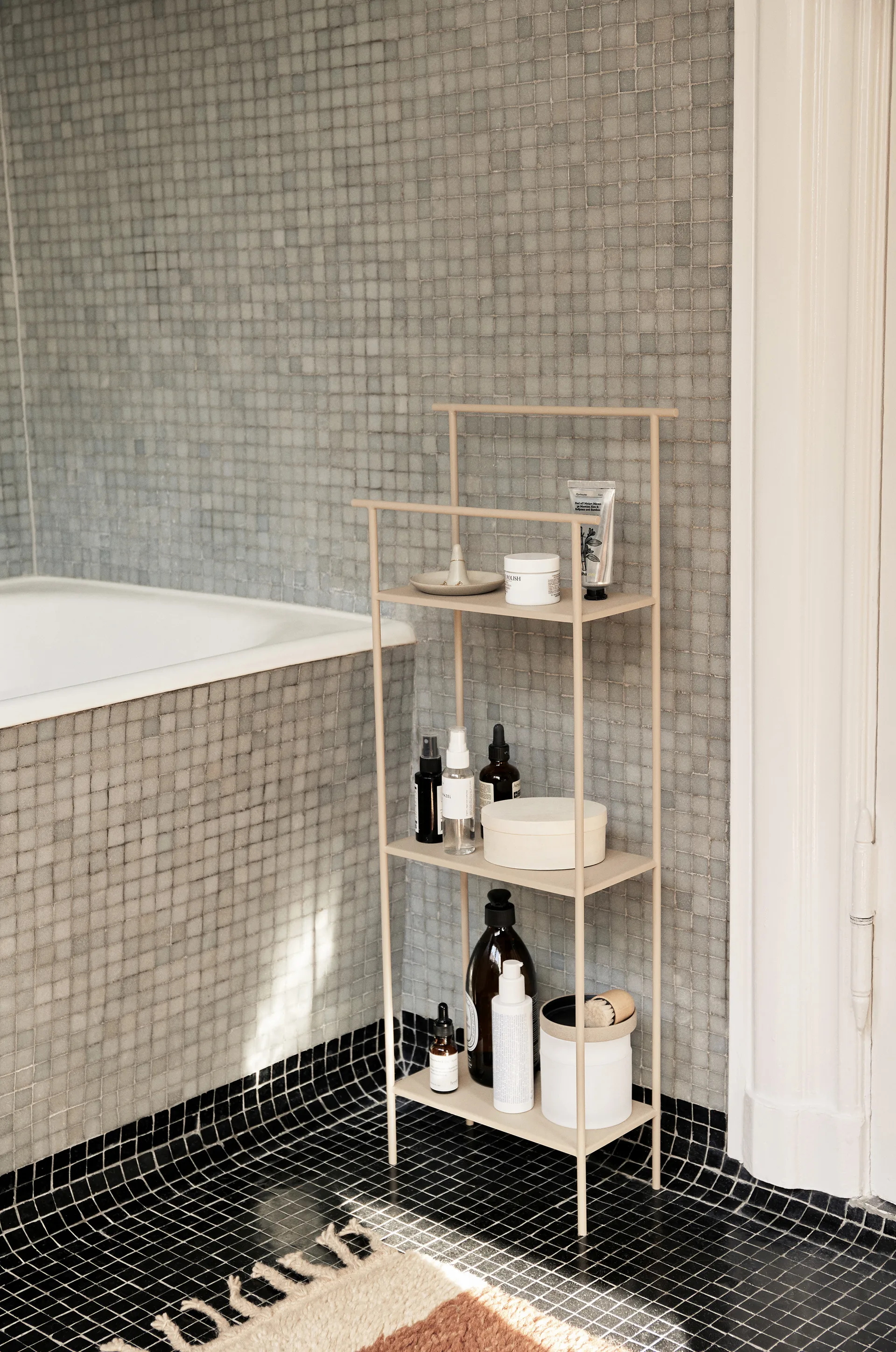 Dora hylle 30x79 cm, Cashmere Ferm Living