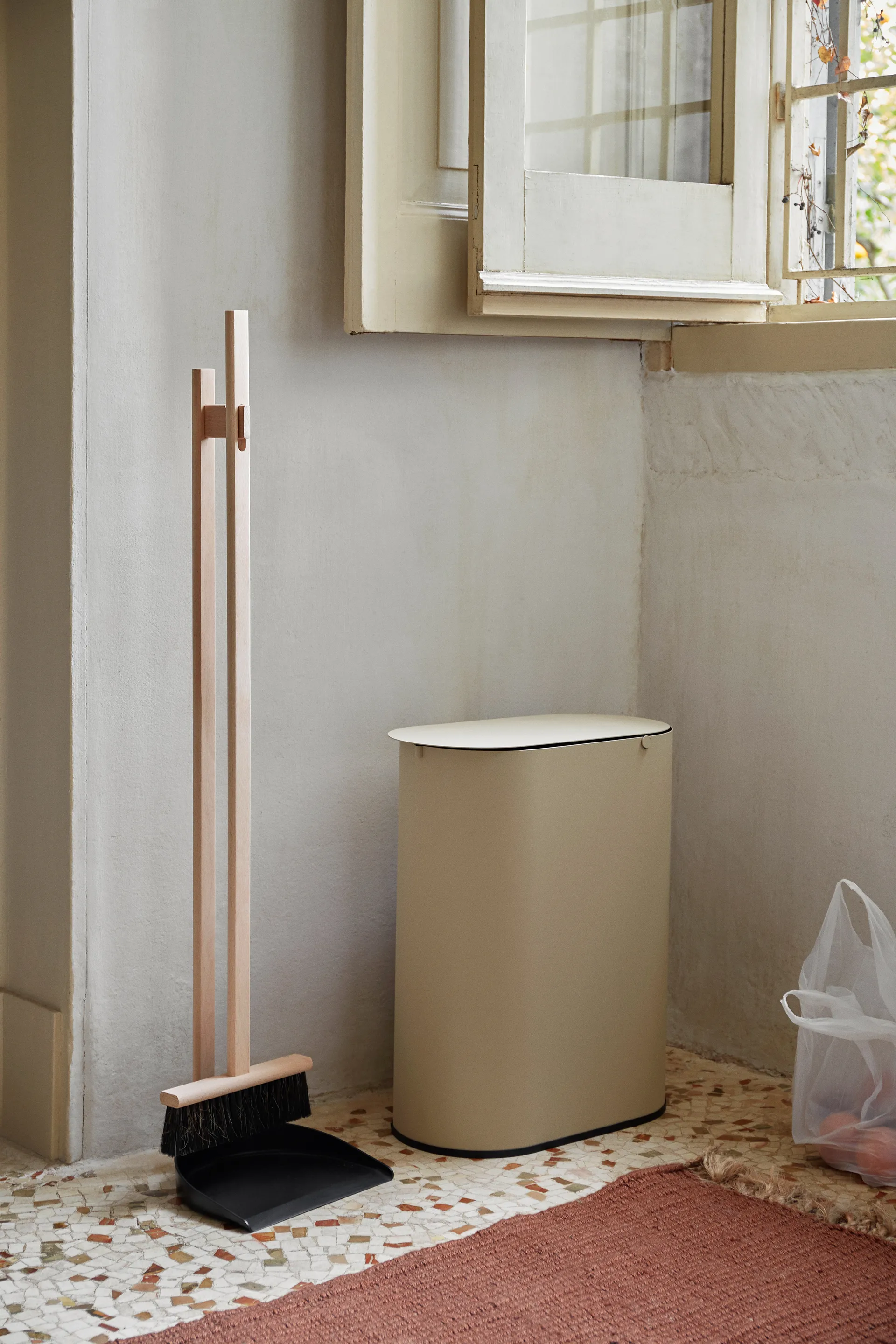 Enkel søppelbøtte medium, Cashmere Ferm Living