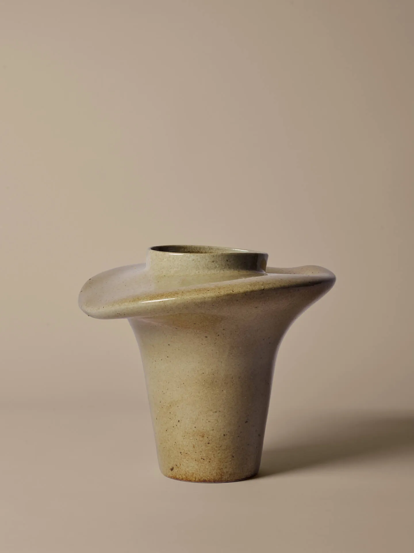 Evio vase, Elm green, Ø35x53 cm Ferm Living