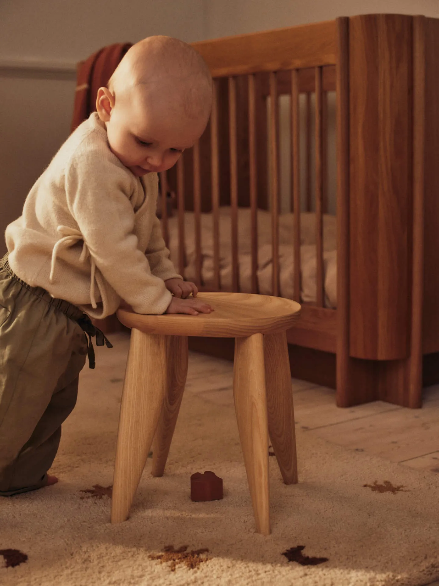 Feve kids rund krakk, Ubehandlet Ask, Ø33x30 cm Ferm Living