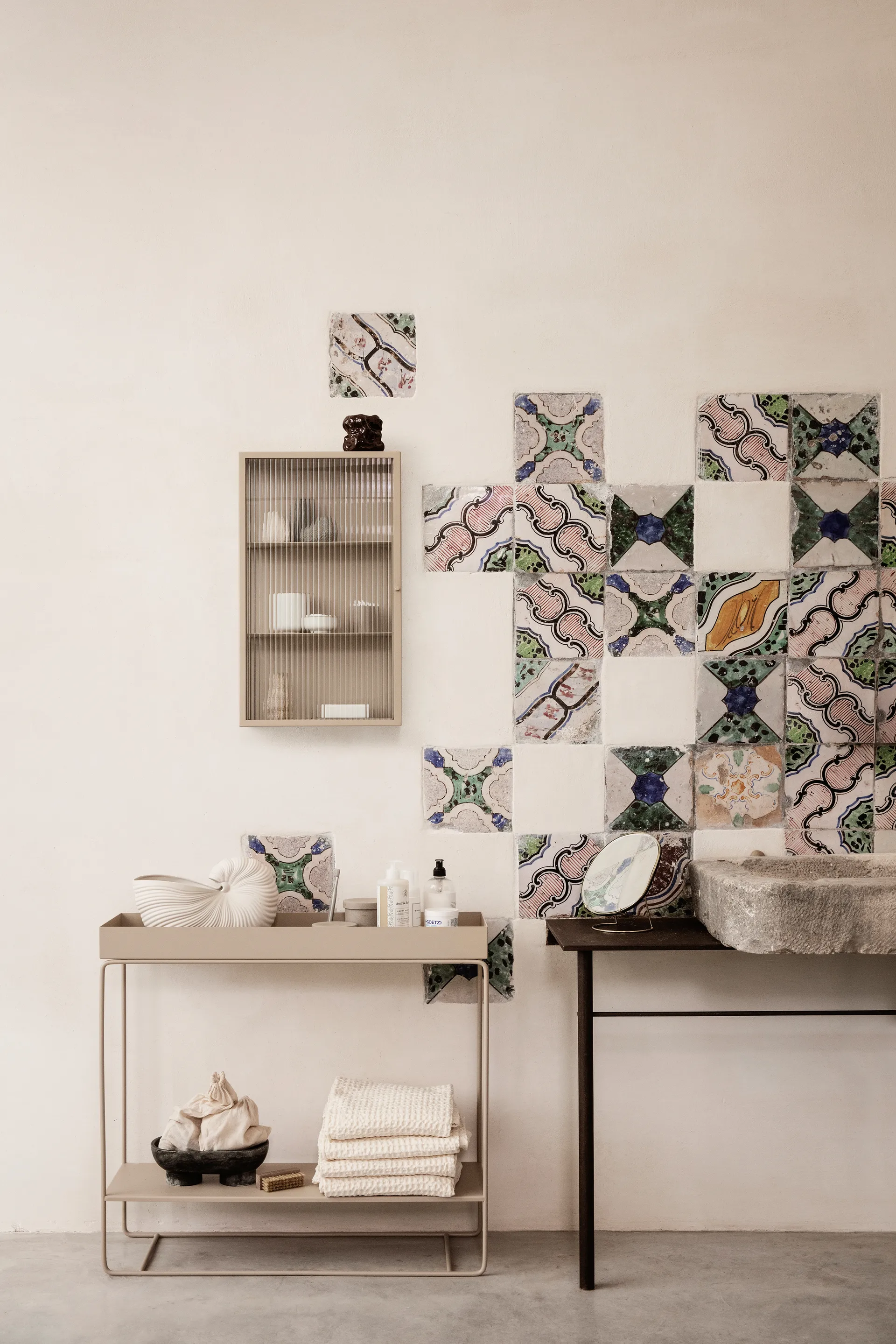 Haze veggskap, Cashmere Ferm Living