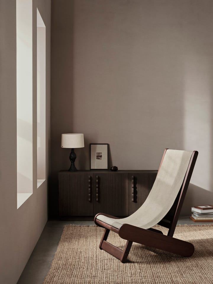 Hemi loungestol, Dark stained, natural Ferm Living
