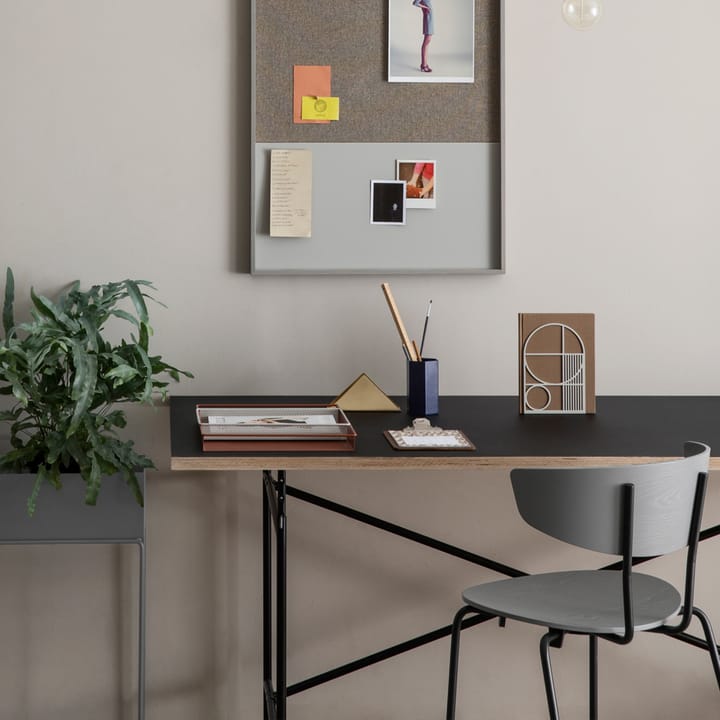 Herman stol, Black, svartlakkerte askeben Ferm Living