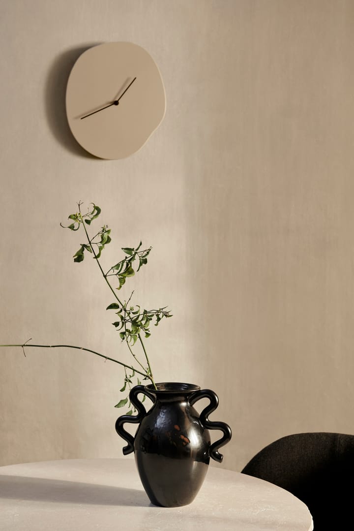 Melt veggklokke 28 x 33 cm, Cashmere Ferm Living