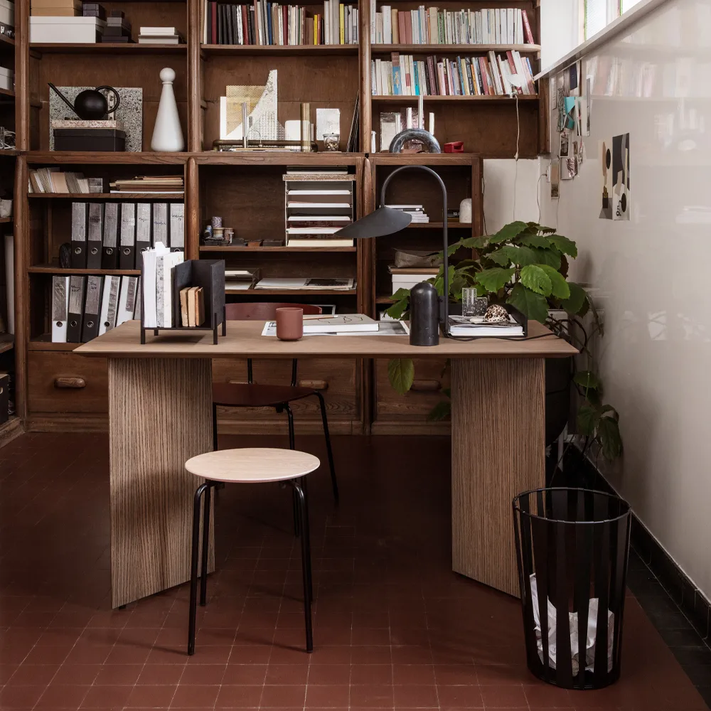 Mingle spisebord, Oak black, 210 cm, sorte metallben Ferm Living