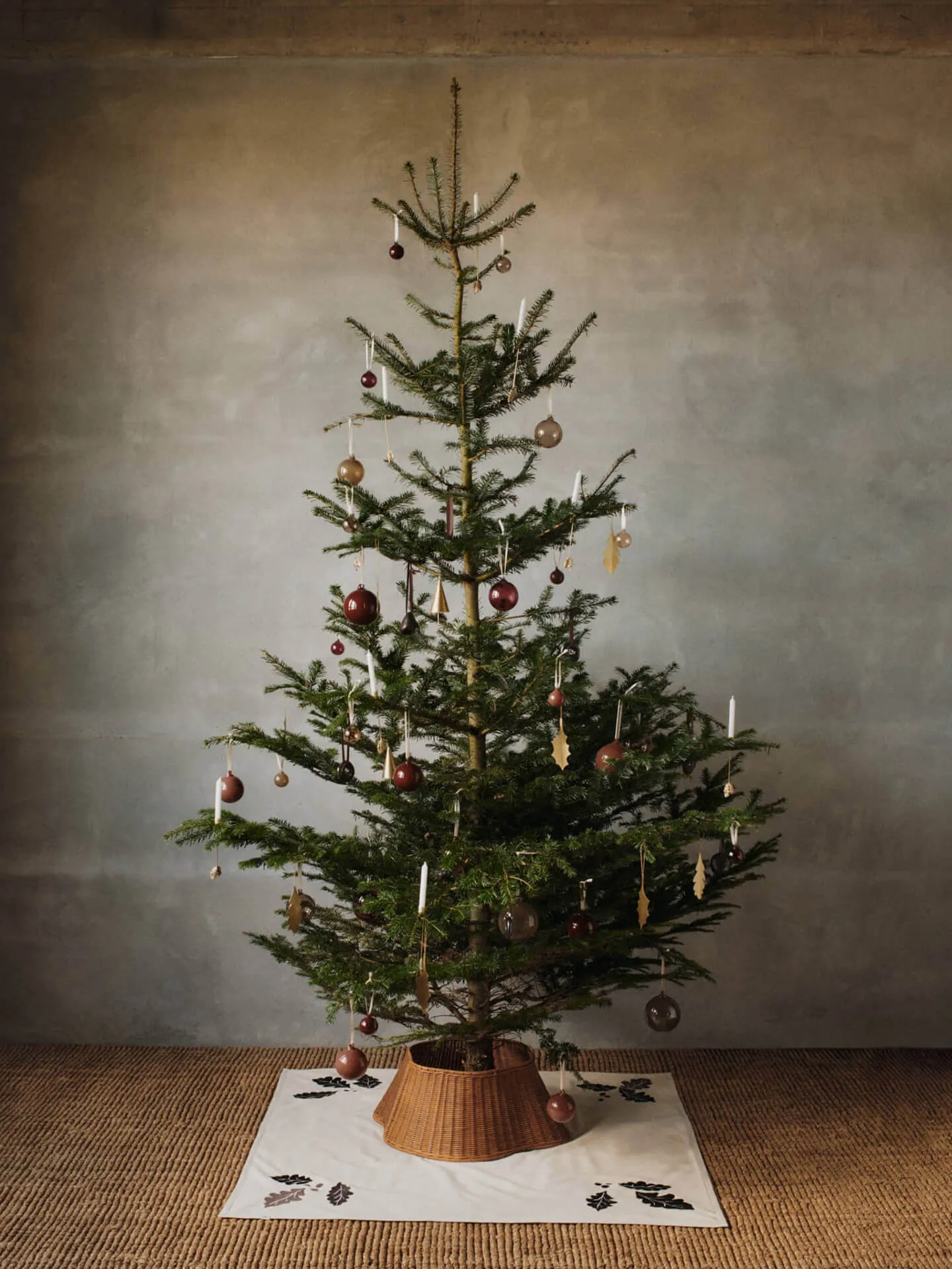 Oak leaf christmas tree lysestake 4-pakning, Messing Ferm Living
