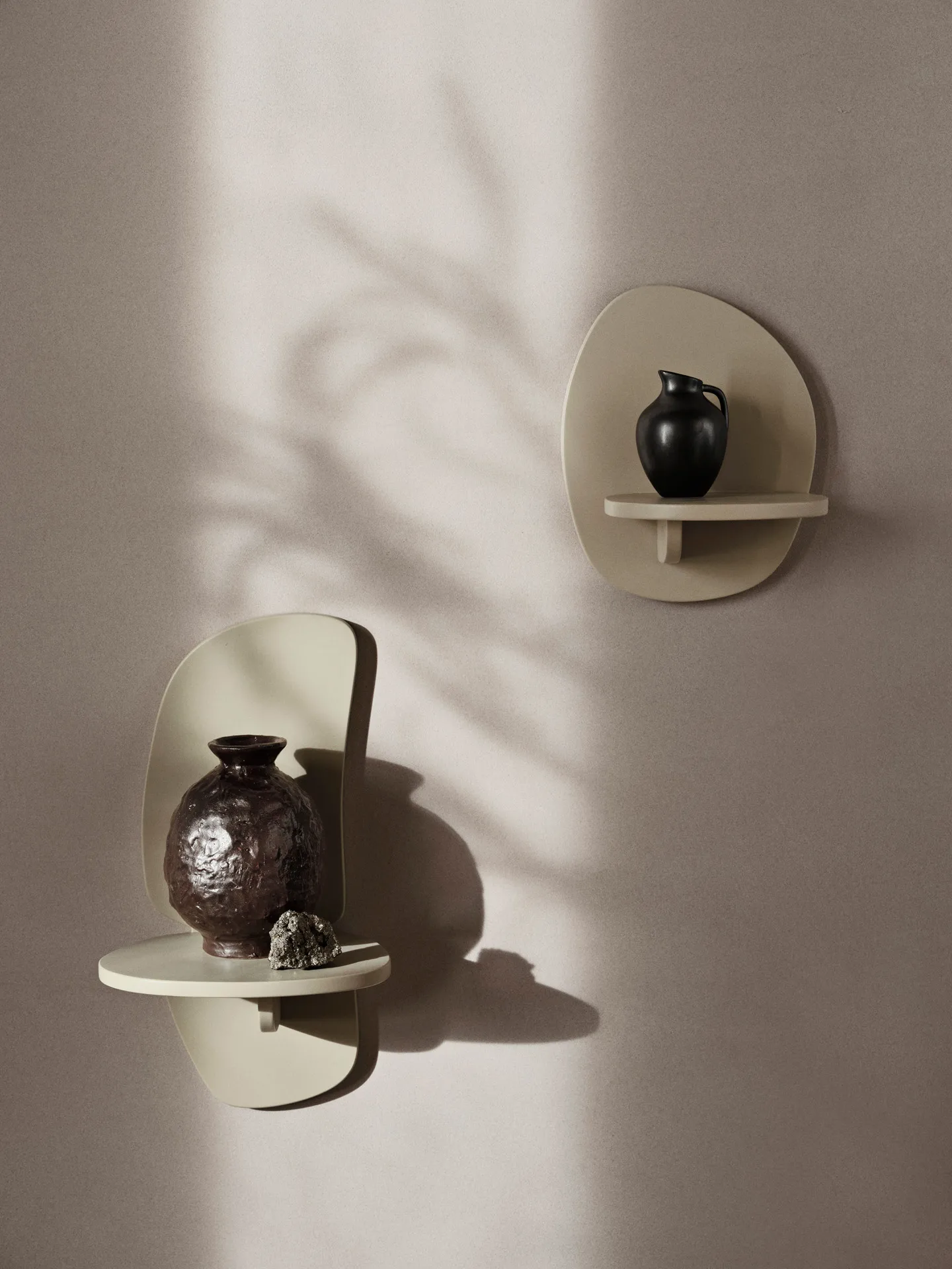 Pilu vegghylle 25 cm, Cashmere Ferm Living