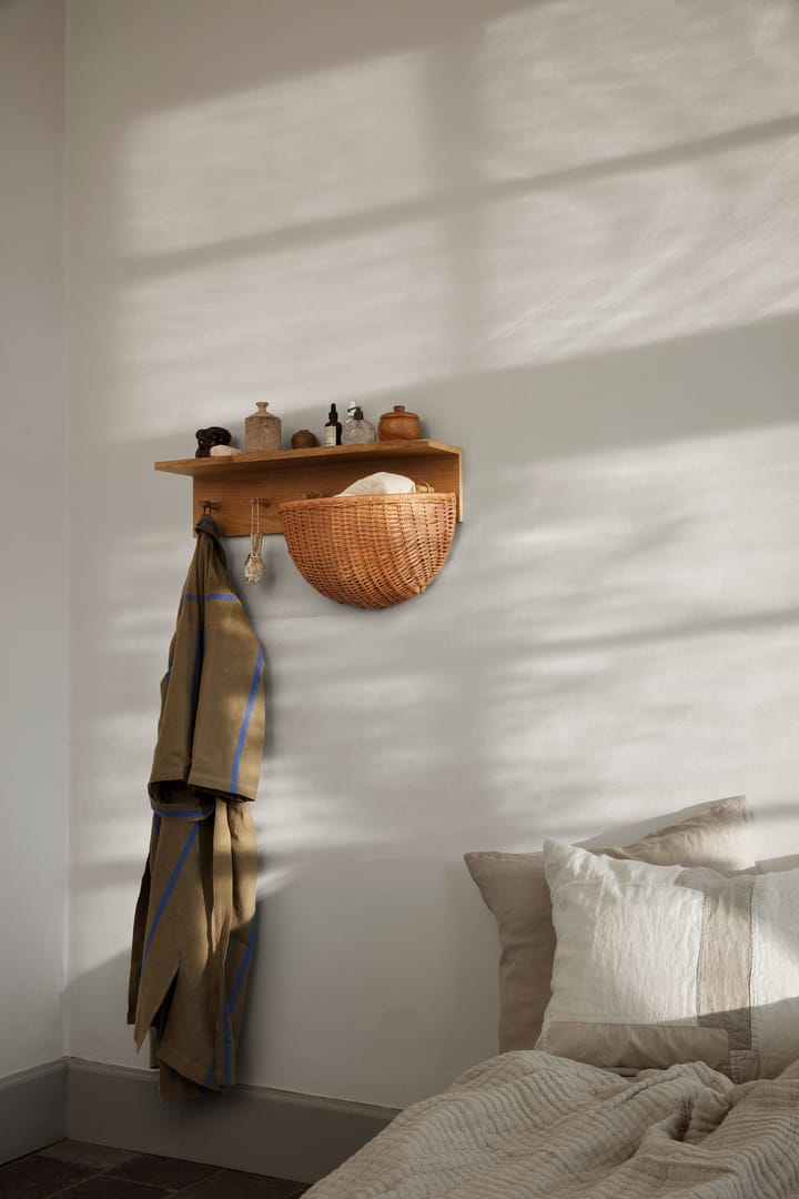Place Rack knaggrekke hylle eik, Medium Ferm Living