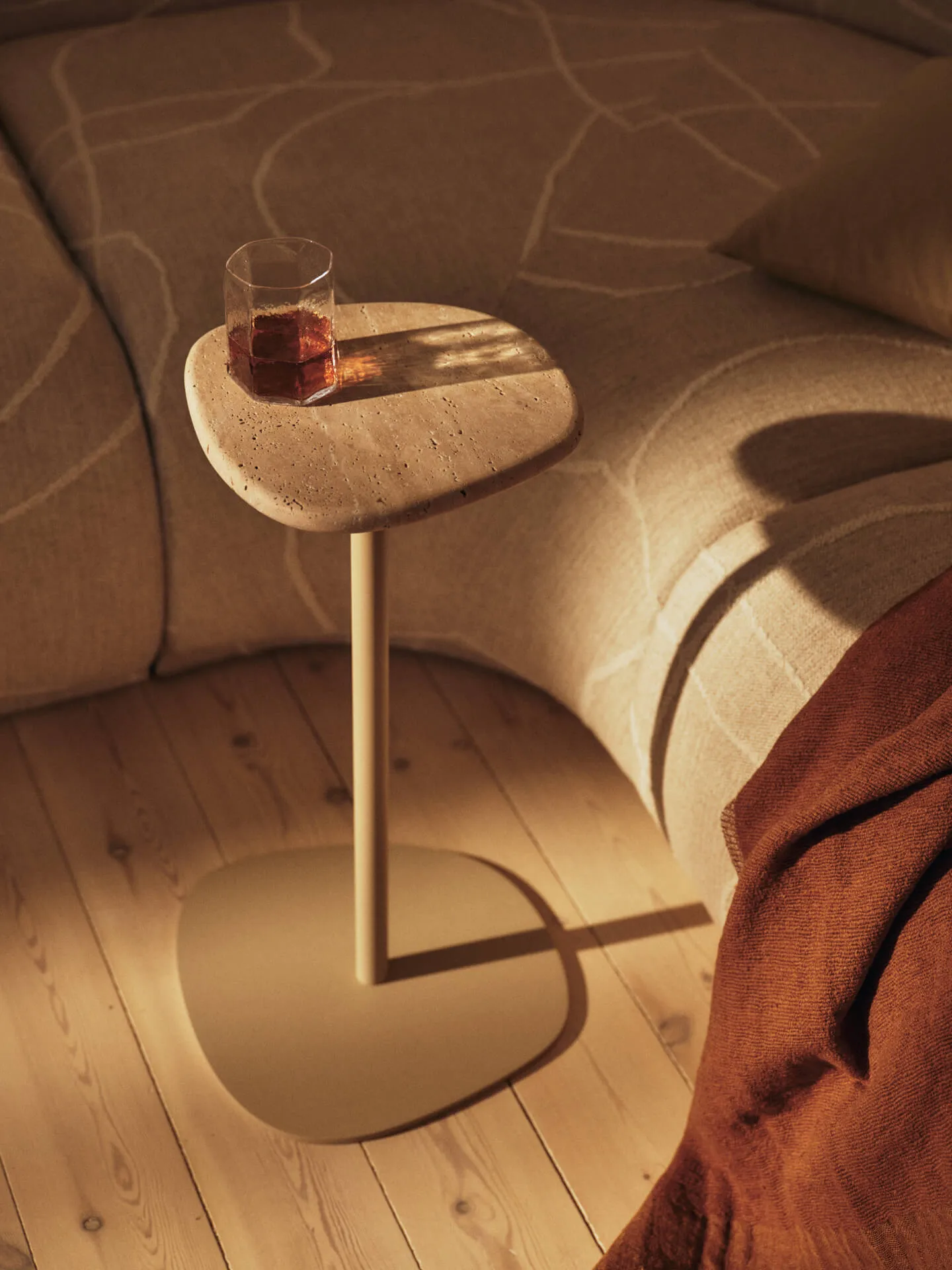 Plyo sidebord, Light cashmere Ferm Living