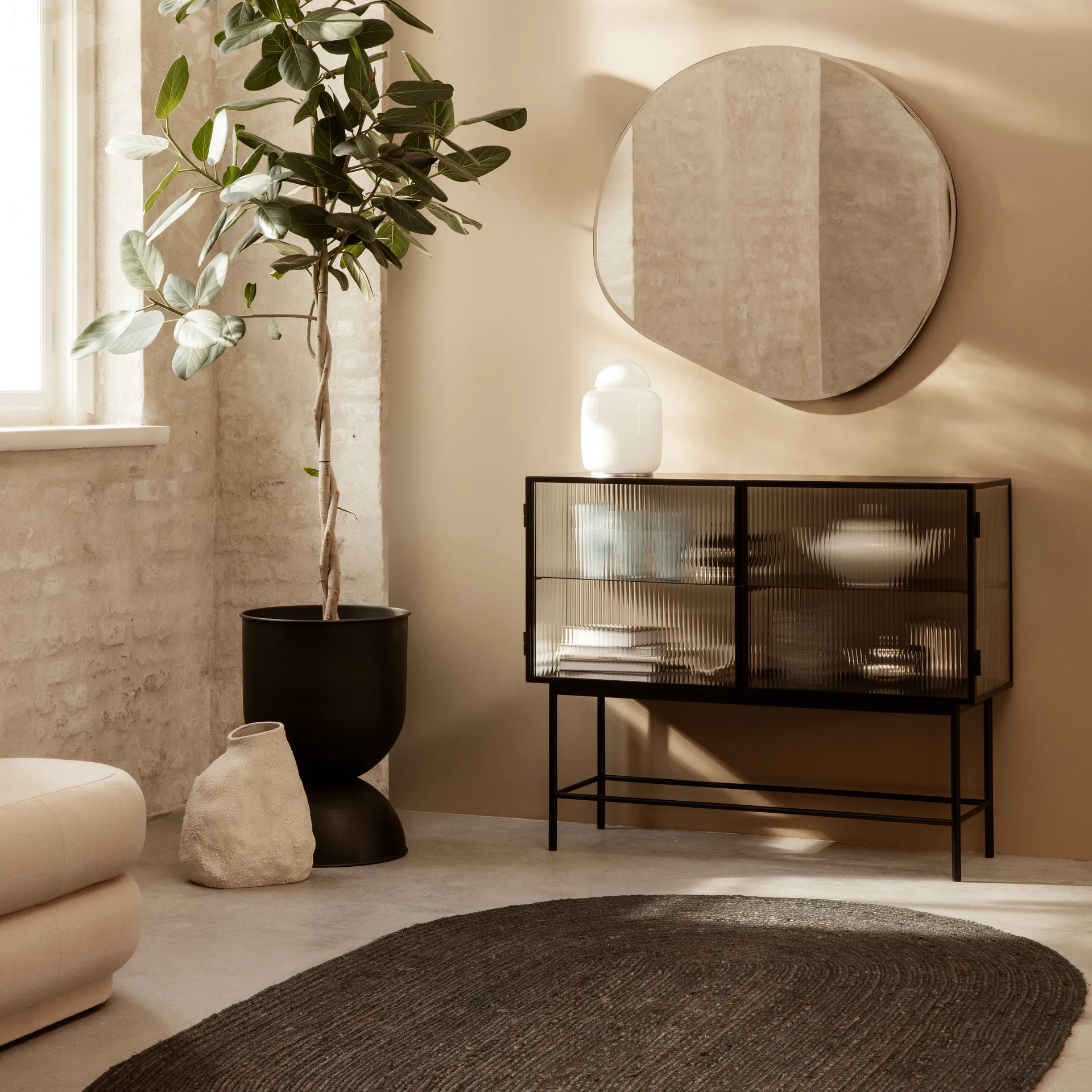 Pond speil extra large, brass Ferm Living