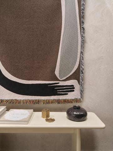 Pose Tapestry pledd 120x170 cm - Coffee - Ferm Living