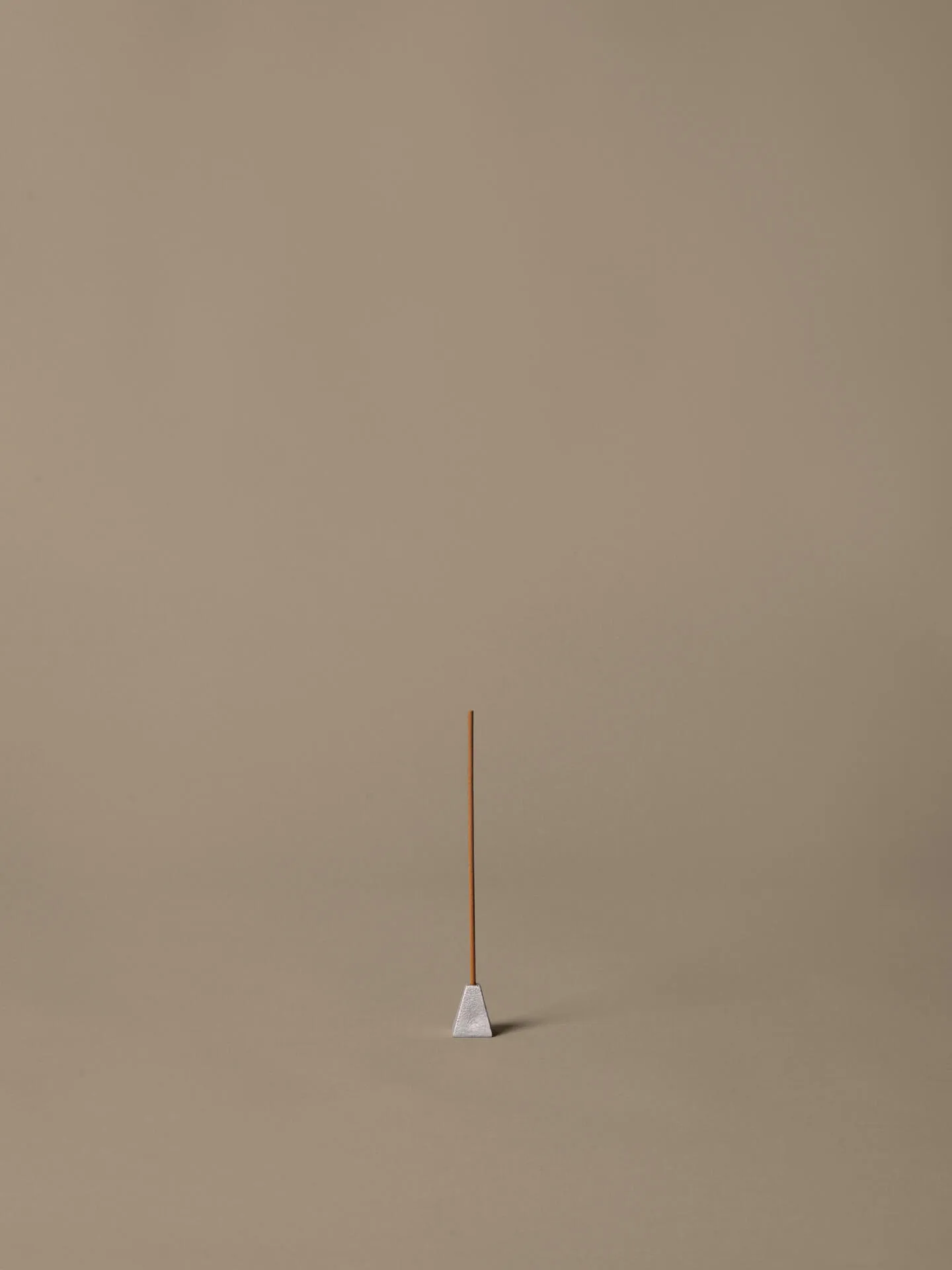 Pyra røkelsesbrenner, Børstet aluminium Ferm Living